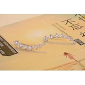 abordables Boucles d&#039;oreilles-Boucles d&#039;oreille Clou Boucles d&#039;oreilles Clips For Femme Cristal Diamant synthétique Mariage Soirée Casual Argent sterling Manchette Forme de Feuille Cœur Fleur Doré Argent / du quotidien