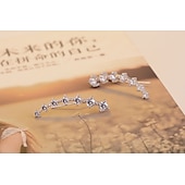 abordables Boucles d&#039;oreilles-Boucles d&#039;oreille Clou Boucles d&#039;oreilles Clips For Femme Cristal Diamant synthétique Mariage Soirée Casual Argent sterling Manchette Forme de Feuille Cœur Fleur Doré Argent / du quotidien