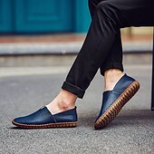 billiga Slip-ons och loafers till herrar-slip-on loafers i läder för män, avslappnade körskor med handsydd sula - bekväma och mångsidiga skor för vardagsbruk