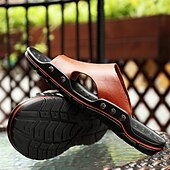 abordables Sandales décontractées-sandales en cuir noir à enfiler pour hommes – sandales de plage décontractées à bout ouvert avec design clouté et semelle confortable