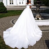 abordables Vestidos de novia-Formal Wedding Dresses Ball Gown Off Shoulder Cap Sleeve Chapel Train Satin Bridal Gowns With Pleats 2023