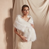 abordables Étole en fourrrure-châles de mariée beiges, enveloppes d&#039;hiver en fausse fourrure, enveloppes de soirée de mariage d&#039;automne pour femmes avec une couleur pure pour une robe de mariée formelle pour impressionner 2025