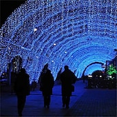 tanie Podłączane do prądu-LED Sznurki Świetlne 6Mx3M 600LED 3Mx3M 300LED 4M 96LED Girlanda Light Droop LED Kurtyna Sople Sznurki Świetlne Dekoracyjne do Ogrodów Centrów Handlowych