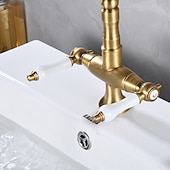 preiswerte Küchenarmaturen-Kitchen Faucet,Two Handles One Hole Antique Brass / Electroplated / Painted Finishes Standard Spout Centerset Antique Kitchen Taps