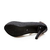 levne Formální-dámské stříbrné třpytivé boty na jehlovém podpatku s páskem kolem kotníku a perleťovým kouzlem – elegantní boty na nevěstu nebo na večerní párty