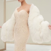 abordables Étole en fourrrure-Châle écharpes en fausse fourrure blanche châles pour femmes élégants sans manches châles de mariage en fausse fourrure avec couleur pure pour mariage d&#039;automne et d&#039;hiver mode à impressionner