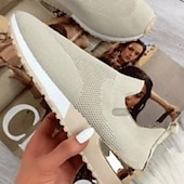 abordables Zapatillas de mujer-Zapatillas blancas de punto sin cordones para mujer: zapatos para caminar ligeros y transpirables con detalle dorado en el talón para uso casual, viajes y fitness.