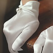 baratos Luvas de Casamento-luva de cetim comprimento do pulso clássica / elegante / formal com pérola falsa / cristais / strass casamento / festa luva