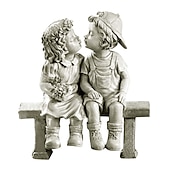 abordables esculturas y estatuas de jardín-Primer beso resina jardín estatua cachorro amor niña y niño besándose yarda estatuilla en miniatura decoración de jardín