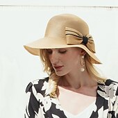preiswerte Partyhut-elegante Strandstrohhüte mit Satinschleife 1pc lässig / Urlaubskopfbedeckung / böhmische Strandstrohkopfbedeckung / lässig / Sonnenschutz