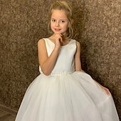 billige Blomsterkjoler-Barn Litt Jente Kjole Ensfarget Kjole med A-linje Ytelse Bryllup Fest Netting Åpen rygg Sløyfe Hvit Bomull Tyll Asymmetrisk Ermeløs Elegant Prinsesse Søt Kjoler Vår Sommer Normal 3-12 år / Høst