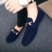 billiga Slip-ons och loafers till herrar-röd loafers i fuskmocka för män, avslappnade körskor med metallspänne - snygga och bekväma skor för dagligt bruk