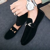 billiga Slip-ons och loafers till herrar-röd loafers i fuskmocka för män, avslappnade körskor med metallspänne - snygga och bekväma skor för dagligt bruk