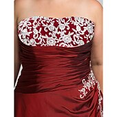 cheap Plus Size Dresses-Ball Gown Plus Size Dress Prom Formal Evening Floor Length Sleeveless Strapless Taffeta with Beading Appliques 2024