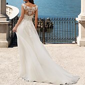 abordables robes de mariée décontractées-Robes de mariée ouvertes dans le dos en plage Robe en A Col en V Sans manches Traîne de cour Dentelle Robes de mariée avec applications 2025