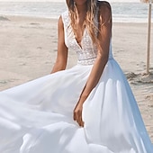 billiga lediga bröllopsklänningar-Strandbröllop Strand Öppen Rygg Boho Bröllopsklänningar A-Linjig V-Hals Ärmlös Golvlängd Chiffon Brudklänningar Med /