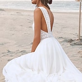 billiga lediga bröllopsklänningar-Strandbröllop Strand Öppen Rygg Boho Bröllopsklänningar A-Linjig V-Hals Ärmlös Golvlängd Chiffon Brudklänningar Med /