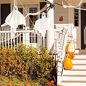 tanie Dekoracje na Halloween na zewnątrz-Dekoracja na imprezę halloweenową 25.5 wiszące duchy śliczny latający duch na podwórku patio trawnik garden party dcor i dekoracje świąteczne!