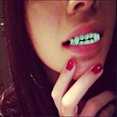 cheap Halloween Mask &amp; Props-Halloween Vampire Dentures, Glow in The Dark Horror Zombie Teeth, Fake Tiger Teeth Grim Reaper Braces, Luminous Dress Up Props
