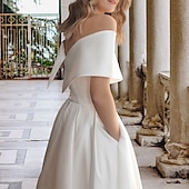 billige Små Hvite Kjoler-Mottakelse Liten Hvit Kjole Bryllup Dusj Kjoler Bryllup Kjoler A-Linje Off Shoulder Kappe Erme Te Lengde Sateng Bryllups Gowns Med Folder Rynket