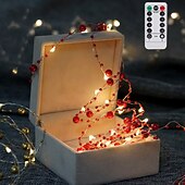 お買い得  電池式-クリスマスレッドベリーガーランドライト ledフェアリーストリングライト 5m-50leds 3m-30leds クリスマスデコレーション リモートコントロール バッテリー駆動 8モード 屋外防水ホリデーライト 誕生日パーティーの装飾