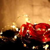 お買い得  電池式-クリスマスレッドベリーガーランドライト ledフェアリーストリングライト 5m-50leds 3m-30leds クリスマスデコレーション リモートコントロール バッテリー駆動 8モード 屋外防水ホリデーライト 誕生日パーティーの装飾