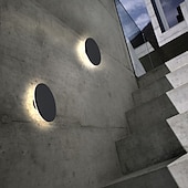 Недорогие наружные настенные светильники-светодиодный наружный настенный светильник водонепроницаемый дизайн круга черный теплый белый / белый настенное освещение ip65 водонепроницаемый акриловый металлический наружный настенный светильник