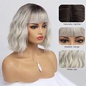 economico Parrucche trendy sintetiche-parrucche corte argento bianco per donna ombre parrucca riccia nera e grigia con frangia capelli sintetici di media lunghezza parrucca bob onda d&#039;acqua parrucche grigie colorate