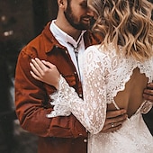 preiswerte lässige Brautkleider-Strandhochzeit Strand Offene Rückseite Boho Hochzeitskleider A-Linie V-Neck Lange Ärmel Gerichtszug Spitze Brautkleider mit einfarbig