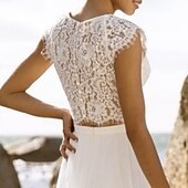 cheap Wedding Dresses-Beach Wedding Beach Boho Wedding Dresses Separates Scoop Neck Sleeveless Separates Lace Bridal Tops Bridal Gowns With Appliques Solid Color 2025
