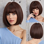 levne Syntetické trendy paruky-blonďatá bobová paruka s ofinou 13 krátkých bobových paruk pro ženy krátká blonďatá paruka s tmavými kořínky tepelně odolná syntetická paruka přírodní hledá pro každodenní párty a cosplay