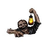 preiswerte Outdoor- &amp; Gartenanzeigen-Gruselige Halloween-Zombie-Handlichtornamente aus Kunstharz für Horrorstatuen und Gartendekorationen