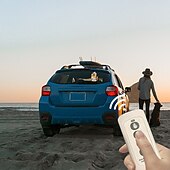 economico Luci notturne e decorative-luce del gesto del dito medio con il dito medio remoto accessori per autocarri leggeri accessori per auto divertenti regalo per auto ideale