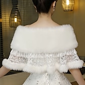 abordables Étole en fourrrure-enveloppes de fourrure en fausse fourrure blanche châles enveloppes de femme enveloppes de mariée pure mariée sans manches enveloppements de mariage en fausse fourrure avec fausse perle pour