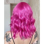 voordelige Carnaval pruiken-hete roze pruik met pony korte bob golvend krullend pruik schouderlengte hete roze pruiken voor vrouwen synthetisch haar kleurrijke pruik voor halloween kostuum cosplay 14 inch