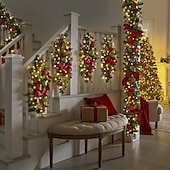 זול Wreath &amp;amp; Garland-זר חג המולד חיצוני לדלת הכניסה זר חורף חלון קישוט קיר עם אורות, זר מואר אורן מלאכותי לחג המולד עם מחטי קונוסים, פירות יער וקשת