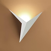 preiswerte Indoor-Wandleuchten-2 Stück Dreieck dreidimensionale Wandleuchte moderne Kunst und Kreativität Innenwandleuchte 3W 25cm Innenwandleuchte aus Metall AC85-265V