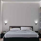 preiswerte Indoor-Wandleuchten-2 Stück Dreieck dreidimensionale Wandleuchte moderne Kunst und Kreativität Innenwandleuchte 3W 25cm Innenwandleuchte aus Metall AC85-265V