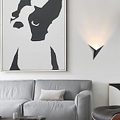 preiswerte Indoor-Wandleuchten-2 Stück Dreieck dreidimensionale Wandleuchte moderne Kunst und Kreativität Innenwandleuchte 3W 25cm Innenwandleuchte aus Metall AC85-265V