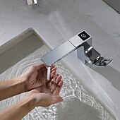 cheap Bathroom Sink Faucets-Bathroom Sink Faucet - Rotatable / Pull out / Classic Electroplated Centerset Single Handle One HoleBath Taps