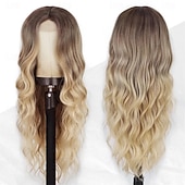 economico Parrucche trendy sintetiche-parrucca ondulata lunga parrucca bionda ombre parte centrale capelli ricci ondulati per le donne parrucca bionda lunga da 24 pollici capelli dall&#039;aspetto naturale resistenti al calore per le ragazze