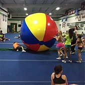 Недорогие Пляжные и уличные игрушки-Огромный шар радужного цвета отлично подходит для вечеринки у бассейна на пляже