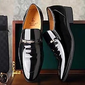 billiga Slip-ons och loafers till herrar-svarta loafers i lack för män med metalldekoration för högtids- och vardagskläder