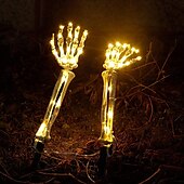 preiswerte Halloween im Freien-2 Stück Halloween-Skeletthand-Gartenlampe, Arme, Handpfähle, realistisch aussehende Halloween-Rasen-Gartendekor-Lichtrequisiten, LED-leuchtende Geisterhand in Totenkopfform, Plug-in-Lampe