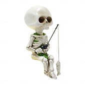 economico Decorazioni Appese e da Tavolo per Halloween-Statuetta in resina con scheletro di pesca di Halloween - decorazione spettrale con teschio seduto per un&#039;atmosfera infestata interna ed esterna