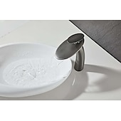 abordables Classiques-Robinet de lavabo de salle de bain cascade avec tuyau d&#039;alimentation, robinet de lavabo monotrou à poignée unique, mitigeur de lavabo à corps incliné commercial