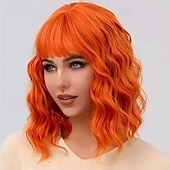 economico Parrucche trendy sintetiche-parrucca con frangia parrucche corte ondulate per donne lunghezza spalle parrucche caschetto riccio parrucche sintetiche resistenti al calore per halloween cosplay uso quotidiano per feste
