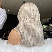 voordelige Pruiken van echt haar, met kanten voorzijde-Echt haar 4x13 Sluiting Pruik Korte bob Braziliaans haar Golvend Meerkleurig Pruik 130% 150% Haardichtheid Ombre-haar Natuurlijke haarlijn 100% Maagd lijmloze Voor Dames Kort Kanten pruiken van echt