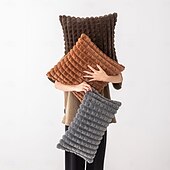 Недорогие Текстурированные брюки подушки-Однотонные декоративные подушки, чехол из мягкого плюша, 1 шт., мягкая квадратная подушка, наволочка для спальни, гостиной, дивана, кресла