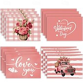 お買い得  Placemats＆Coasters＆Trivets-バレンタインデーのプレースマット4枚セット。ハートやバラの模様が特徴のロマンチックで装飾的なテーブルマット。丈夫で耐熱性があり、ダイニングテーブルの装飾に愛のタッチを加えるのに最適です。